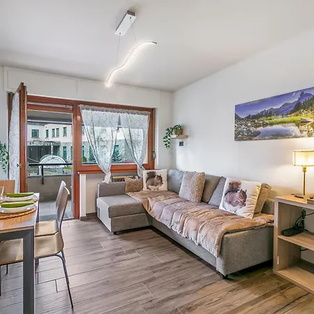 Prestige Eleven In The Center Of Town - Happy